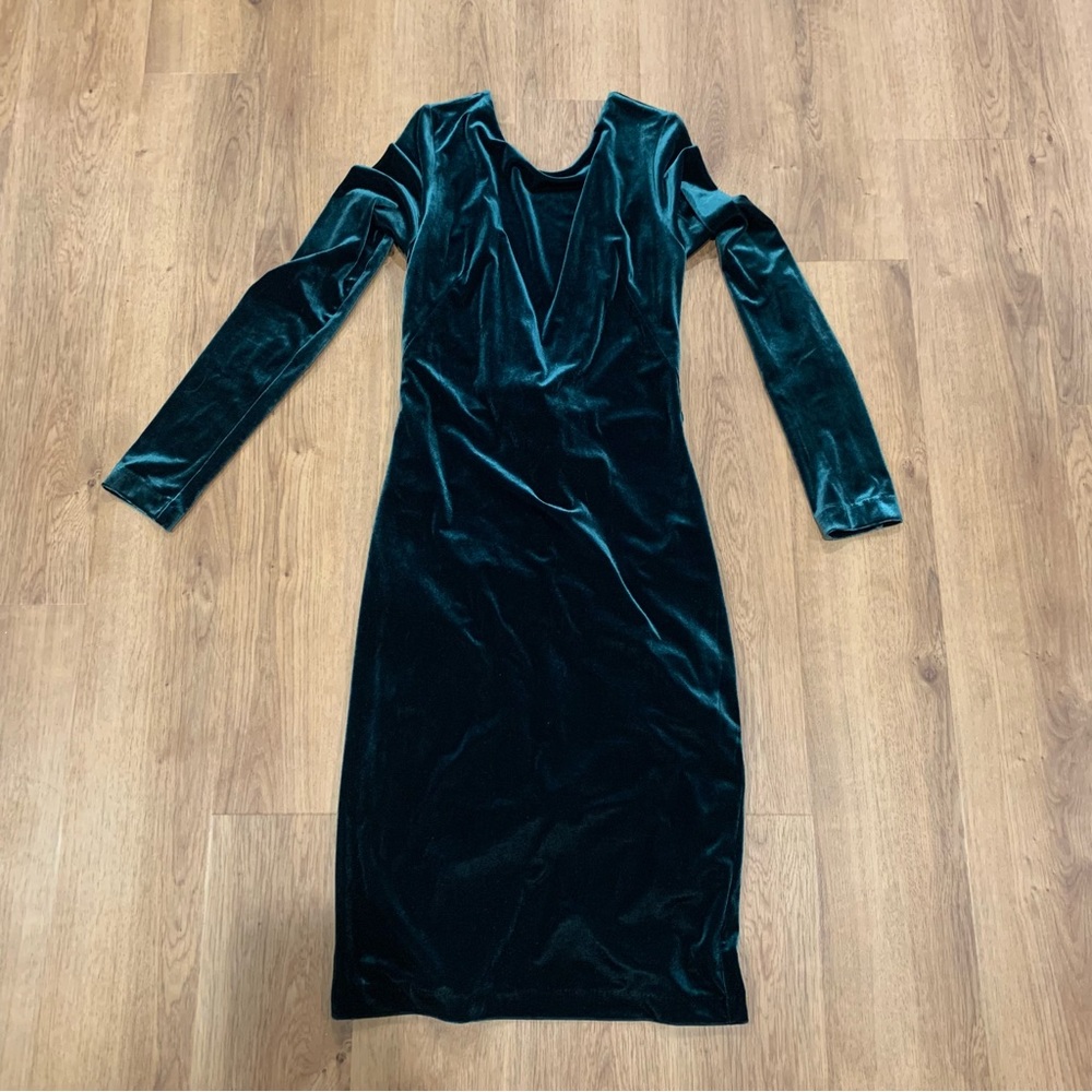 H&M Velvet Emerald Midi Dress